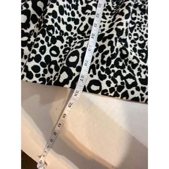 Sandra Darren Fit & Flare Dress Women's Size 12 Black & White Animal Print NWT - Picture 9 of 11
